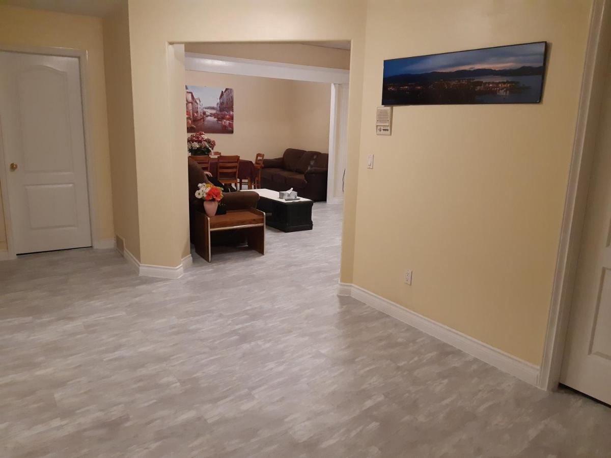 Lakeview House With 4 Rooms Kelowna Near Downtown & Knox Moutain Exterior photo