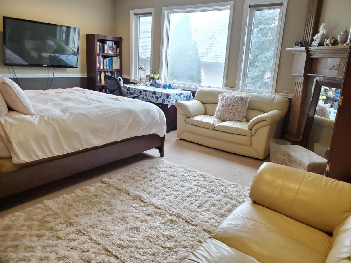 Lakeview House With 4 Rooms Kelowna Near Downtown & Knox Moutain Exterior photo